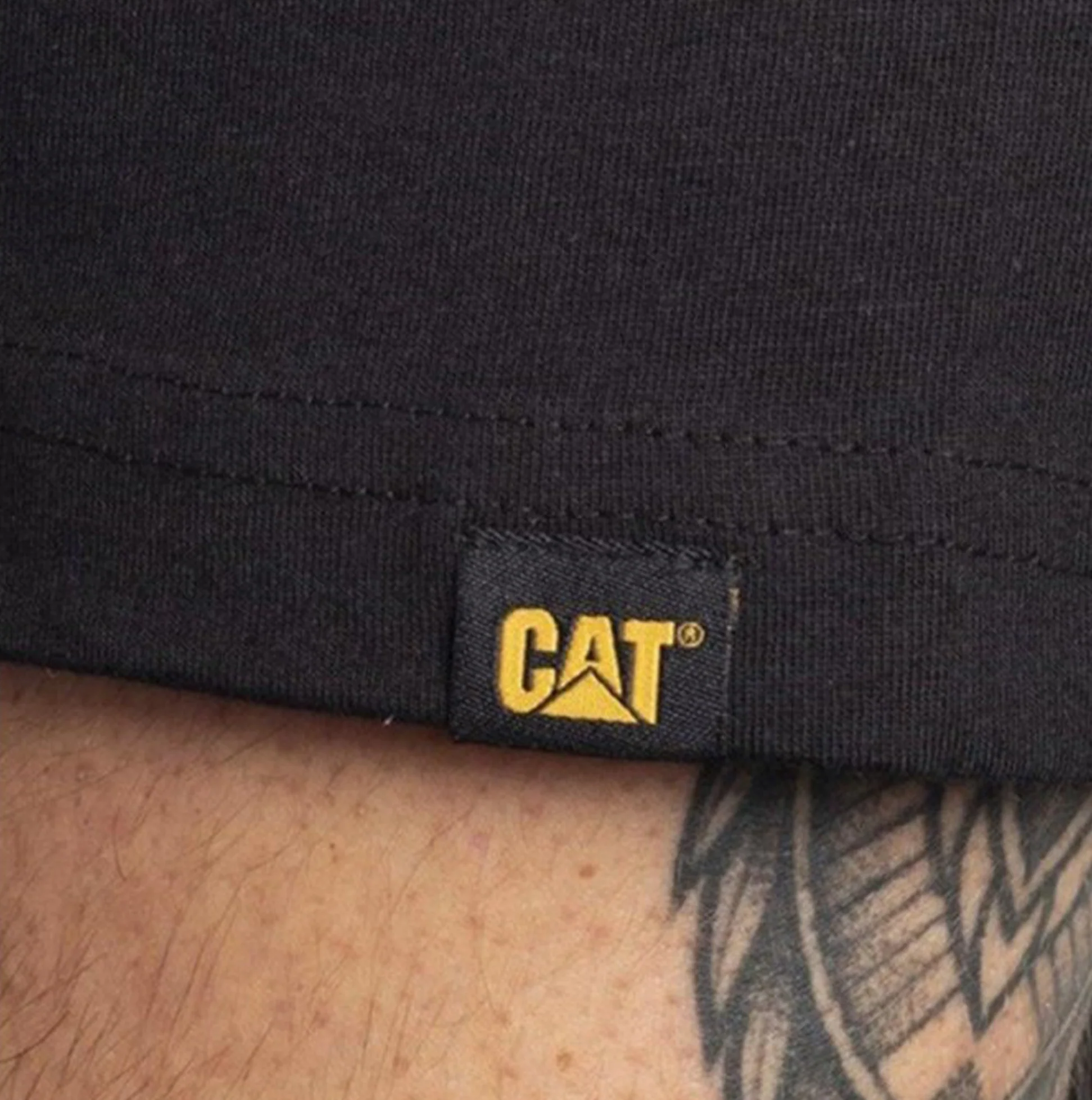 CAT TRADEMARK LOGO Mens Cotton T-Shirt Black - Image 4